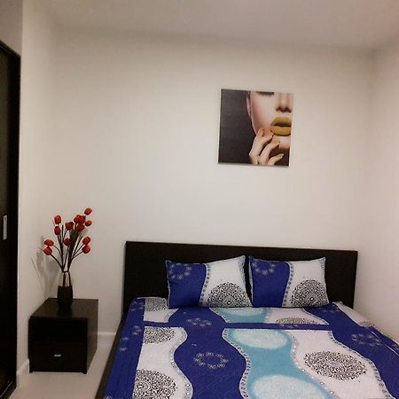 Horse Square Apartment Хошимин Екстериор снимка