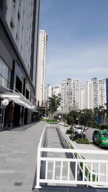 Horse Square Apartment Хошимин Екстериор снимка
