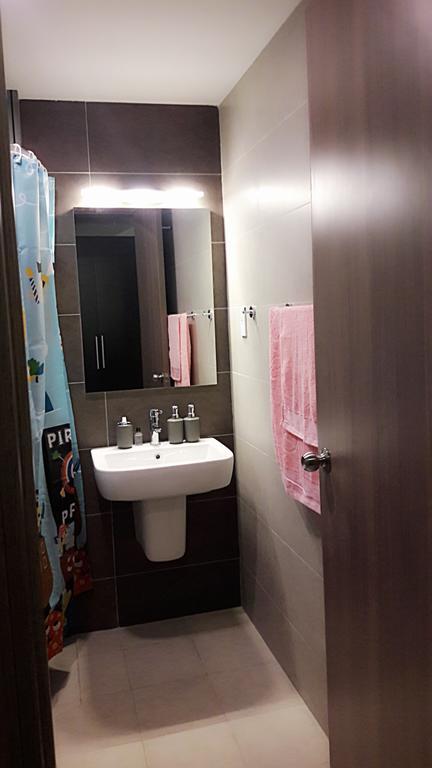 Horse Square Apartment Хошимин Екстериор снимка